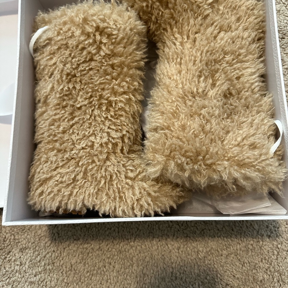 Fluffy Tan Boots